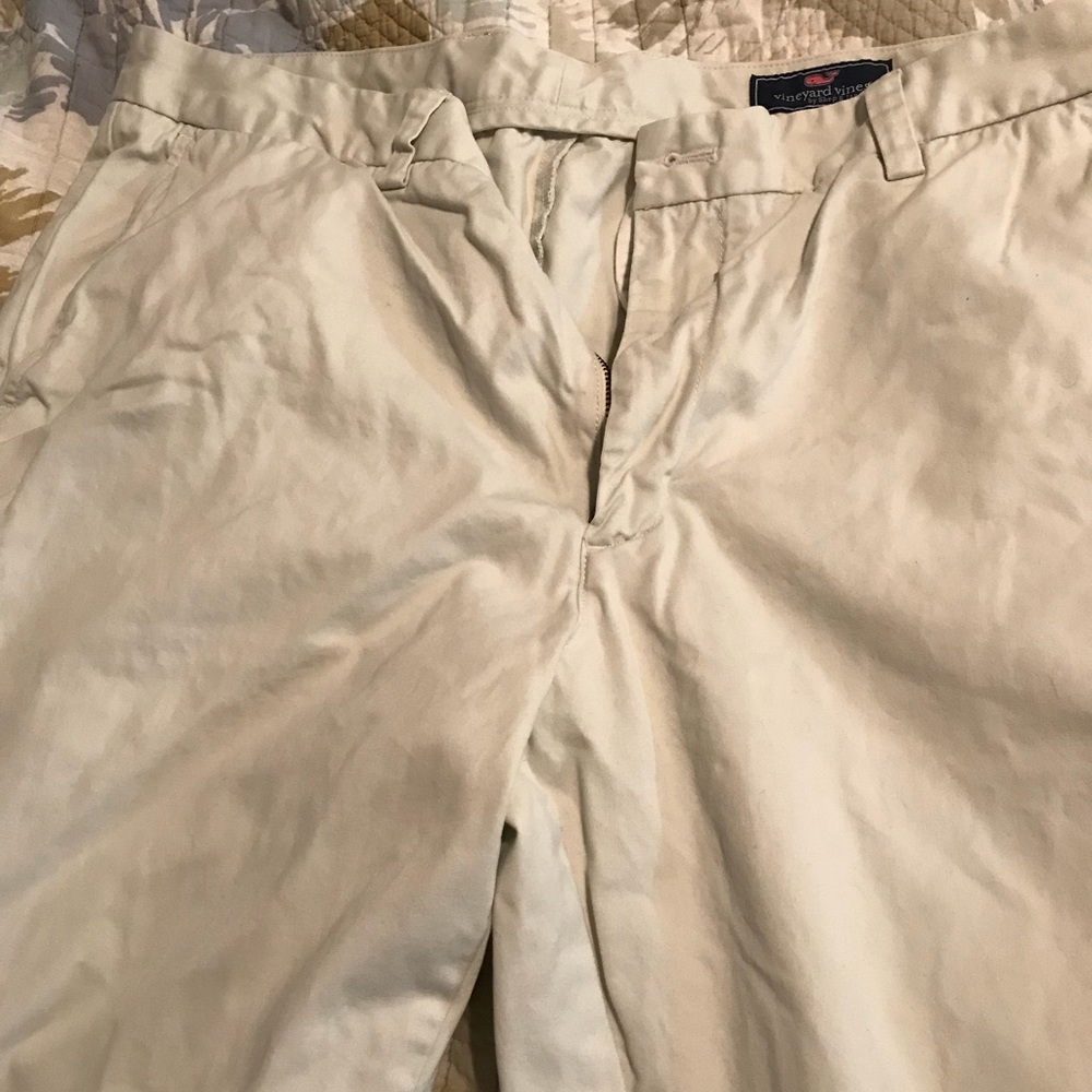 Vineyard Vines stone chinos 34/32- Like New